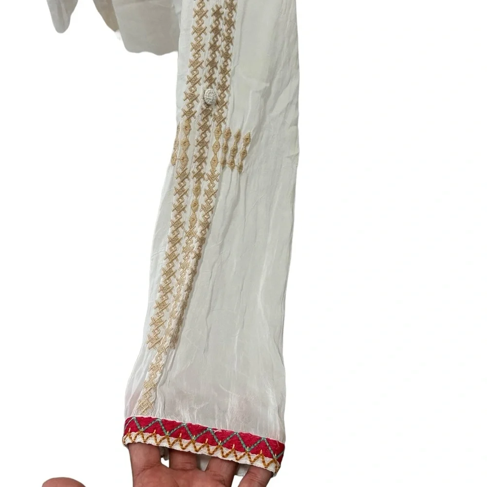 JWLA Johnny Was Dragonfly
Embroided Top Size Medium NWT - Picture 8 of 9